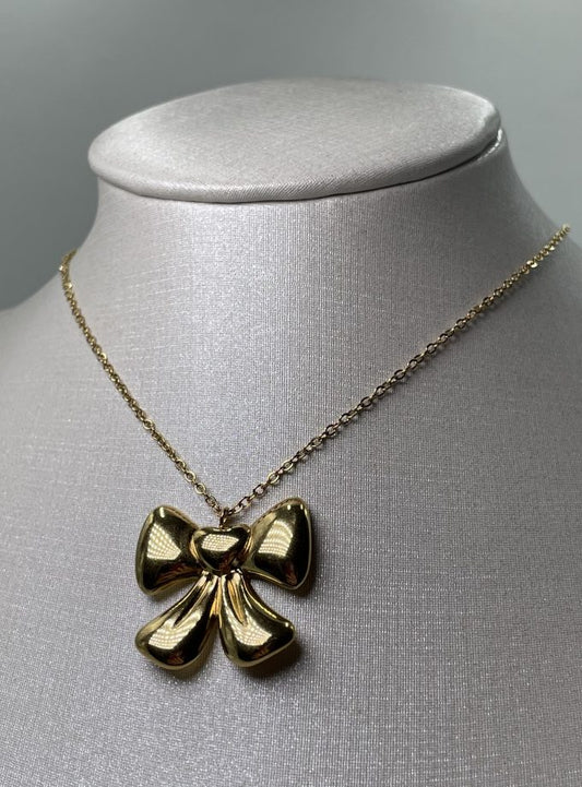 Necklace with large bow