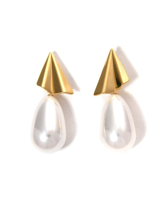 Pearl earrings