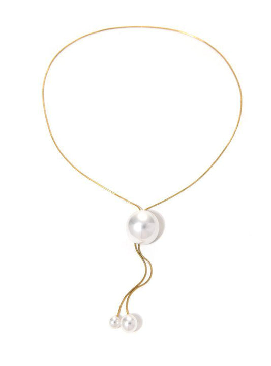 Long necklace with pearl